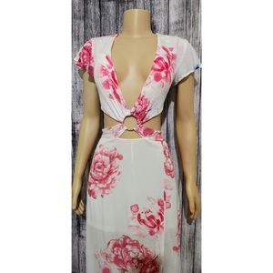 SOLARIS STYLE KEYHOLE FLORAL MAXI DRESS